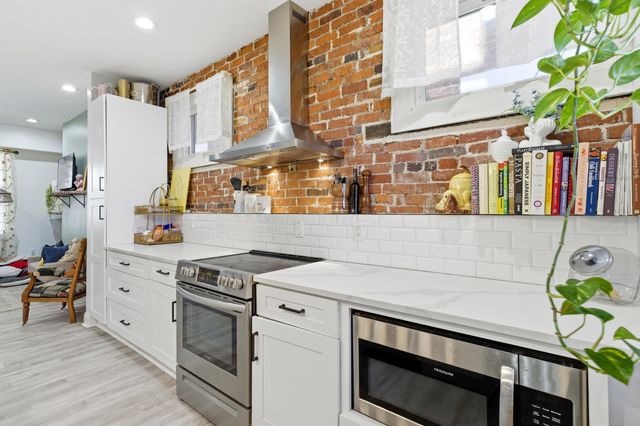 933 Linwood Avenue, Columbus, OH 43206