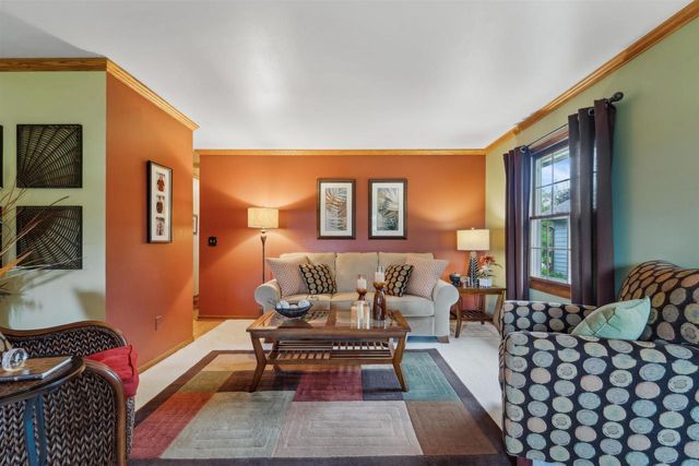 521 WILLOW DRIVE, Fond Du Lac, WI 54935
