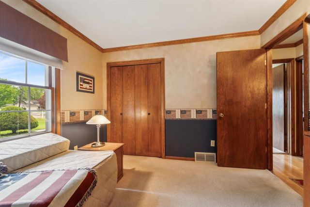 521 WILLOW DRIVE, Fond Du Lac, WI 54935