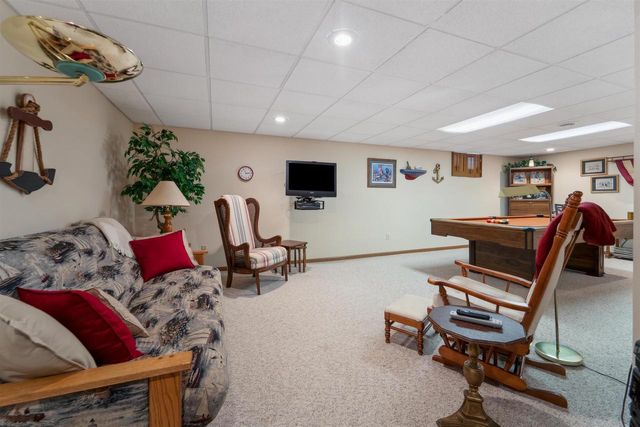 521 WILLOW DRIVE, Fond Du Lac, WI 54935