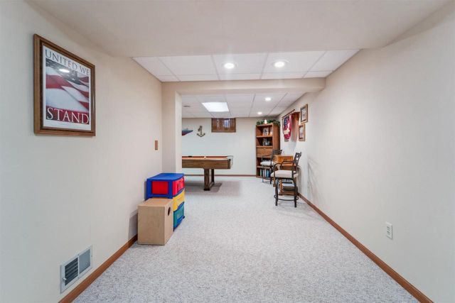 521 WILLOW DRIVE, Fond Du Lac, WI 54935