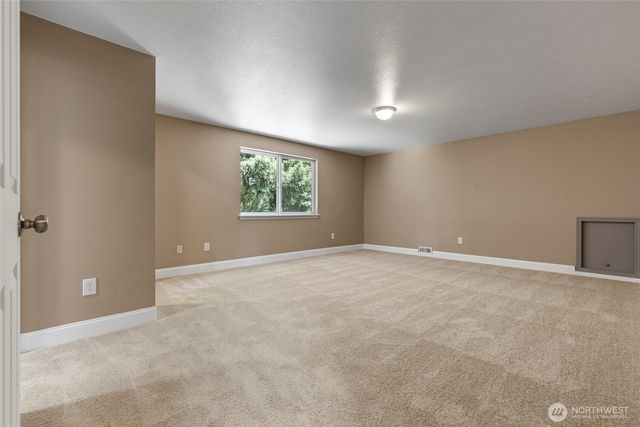 9917 140th Street Ct E, Puyallup, WA 98373