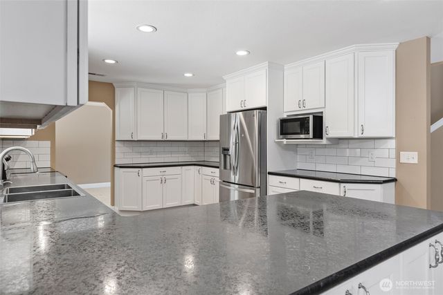 9917 140th Street Ct E, Puyallup, WA 98373