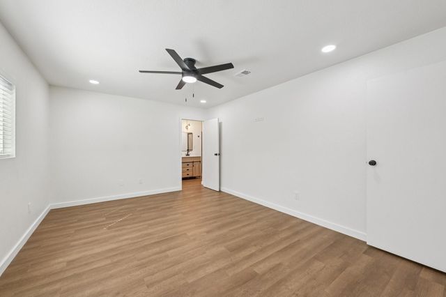 14 Fiddleleaf Court, The Woodlands, TX 77381