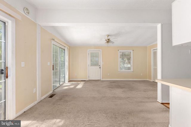 207 CREEKSIDE DR, Locust Grove, VA 22508