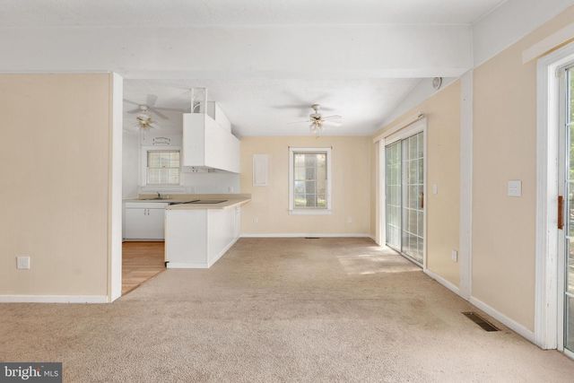 207 CREEKSIDE DR, Locust Grove, VA 22508