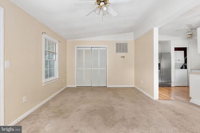 207 CREEKSIDE DR, Locust Grove, VA 22508