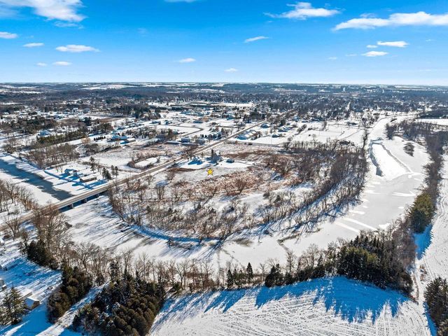 651 N WISCONSIN STREET, Berlin, WI 54923