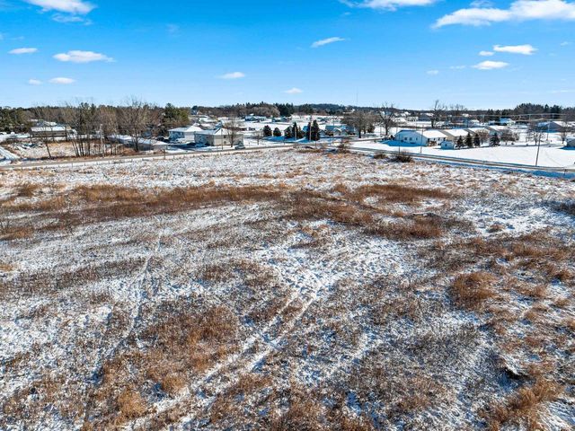 651 N WISCONSIN STREET, Berlin, WI 54923