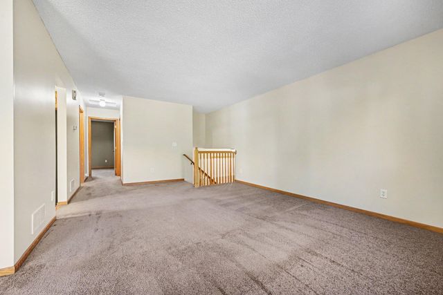 9674 Hale Avenue S, Cottage Grove, MN 55016