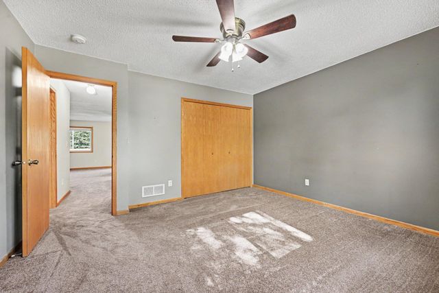 9674 Hale Avenue S, Cottage Grove, MN 55016