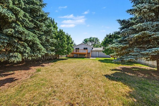 9674 Hale Avenue S, Cottage Grove, MN 55016