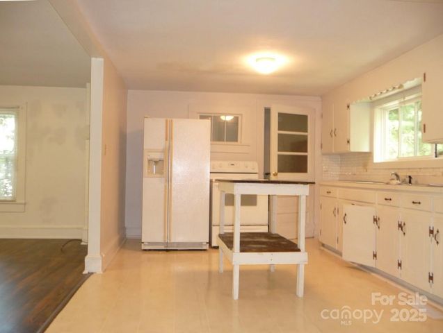 1875 Laurel Fork Road, Vilas, NC 28692