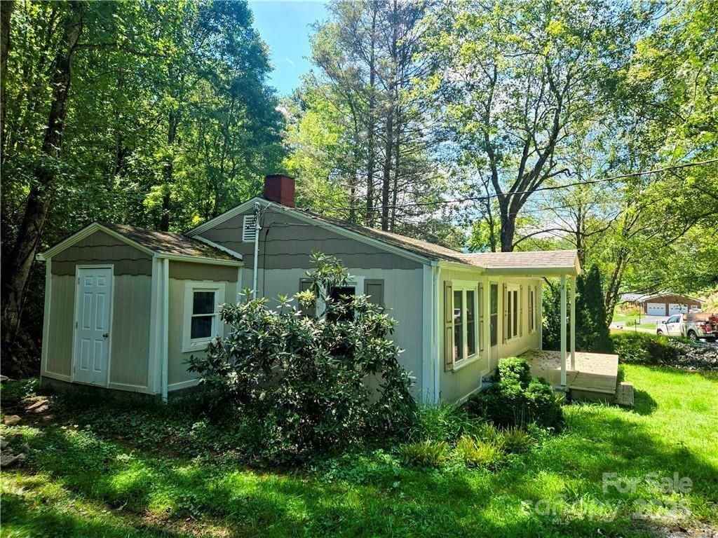 1875 Laurel Fork Road, Vilas, NC 28692
