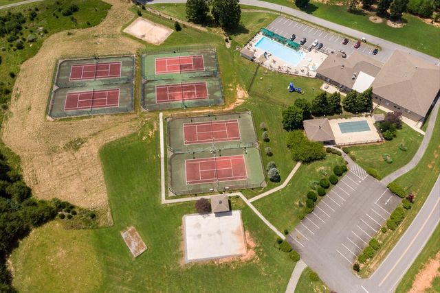 1273 Graves Harbor TRL 304, Huddleston, VA 24104
