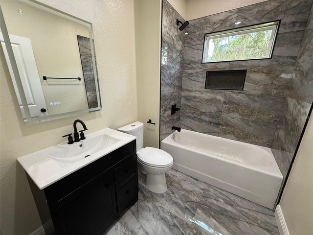 2027 SE 45 TERRACE, Gainesville, FL 32641