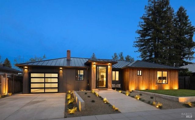 1317 Hillview Pl, St. Helena, CA 94574