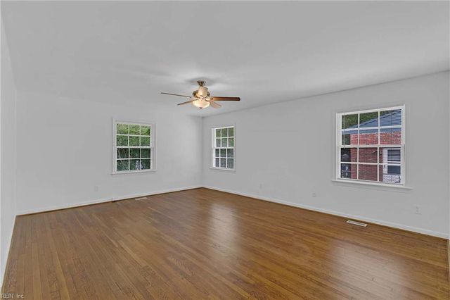 863 Catalina DR, Newport News, VA 23608