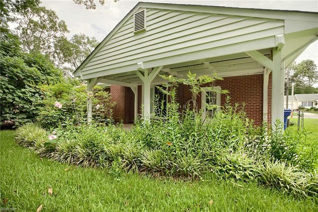 863 Catalina DR, Newport News, VA 23608