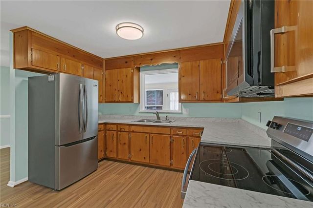 863 Catalina DR, Newport News, VA 23608