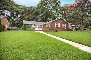 863 Catalina DR, Newport News, VA 23608