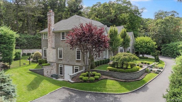1481 N Country Road, Wading River, NY 11792
