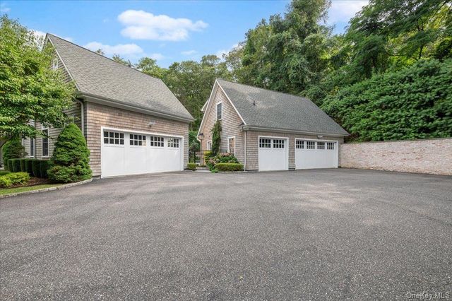 1481 N Country Road, Wading River, NY 11792