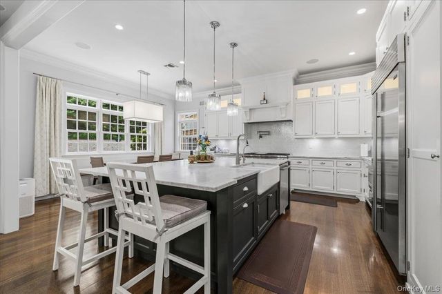1481 N Country Road, Wading River, NY 11792