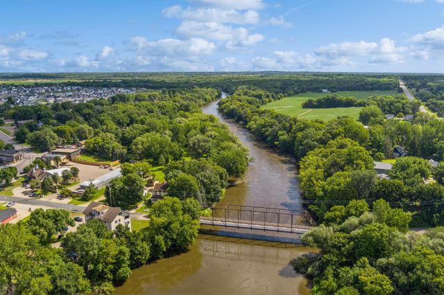 1052 Ashbury Lane NE, Hanover, MN 55341