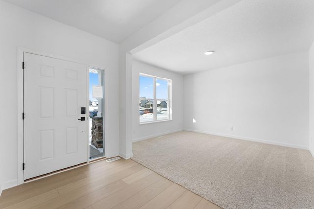 1052 Ashbury Lane NE, Hanover, MN 55341