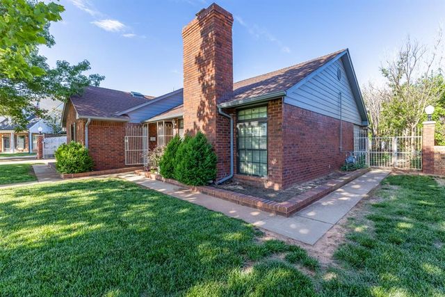 2325 East Hills Drive, Moore, OK 73160