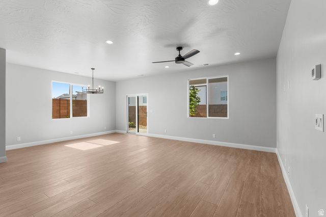 1089 E COYOTE CREST DR, Washington, UT 84780