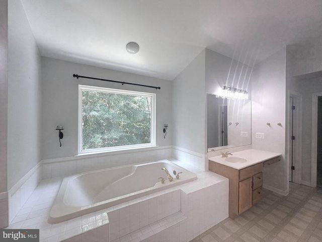 23063 PEMBROOK DR, Hollywood, MD 20636