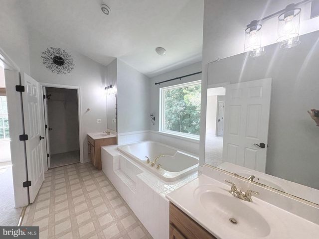 23063 PEMBROOK DR, Hollywood, MD 20636