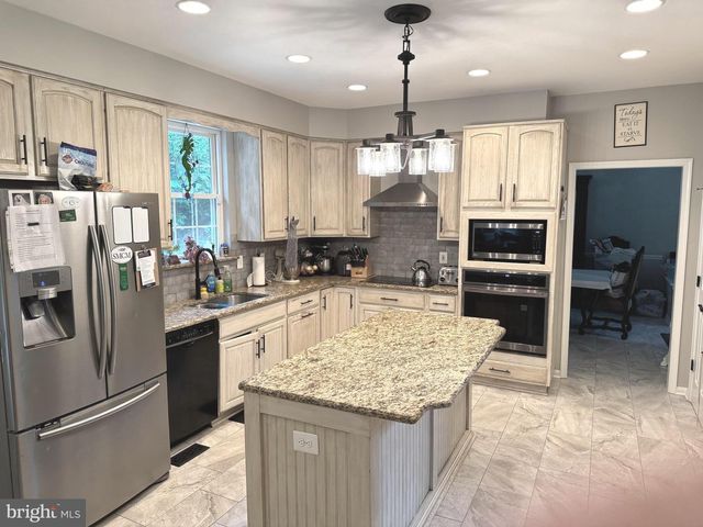 23063 PEMBROOK DR, Hollywood, MD 20636
