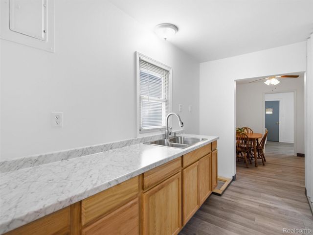 808 Corwin Court, Pontiac, MI 48340