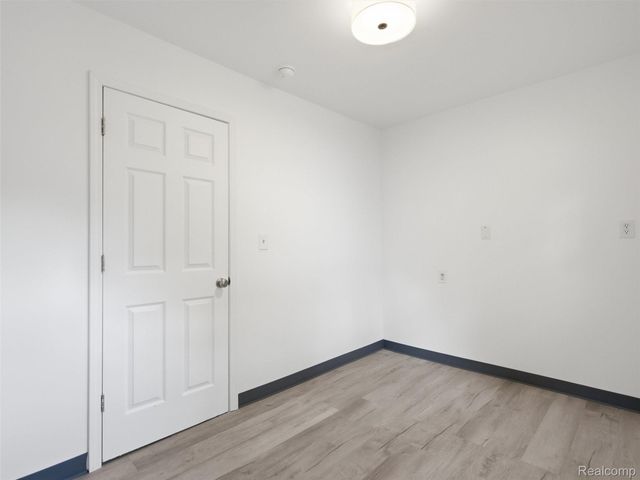 808 Corwin Court, Pontiac, MI 48340