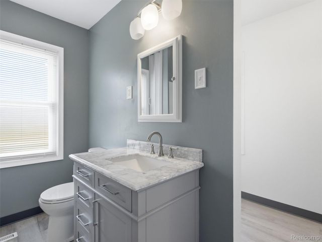 808 Corwin Court, Pontiac, MI 48340