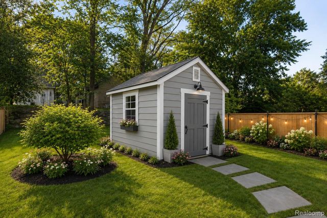 808 Corwin Court, Pontiac, MI 48340