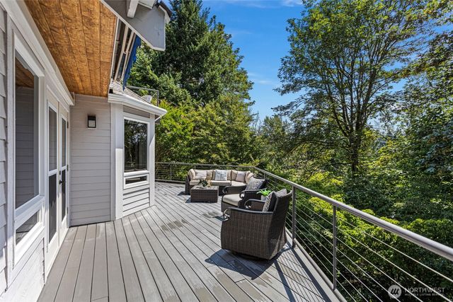 16430 266th Avenue SE, Issaquah, WA 98027