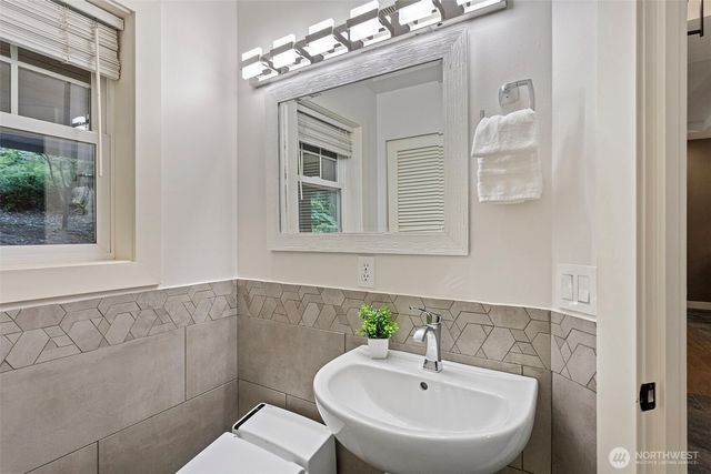 16430 266th Avenue SE, Issaquah, WA 98027