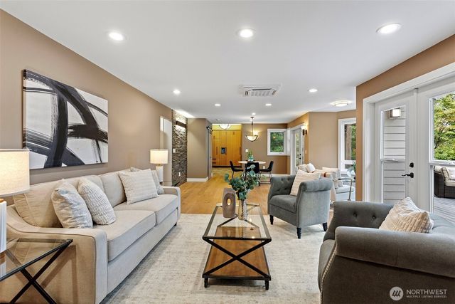 16430 266th Avenue SE, Issaquah, WA 98027