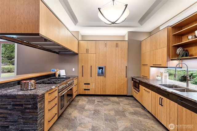 16430 266th Avenue SE, Issaquah, WA 98027