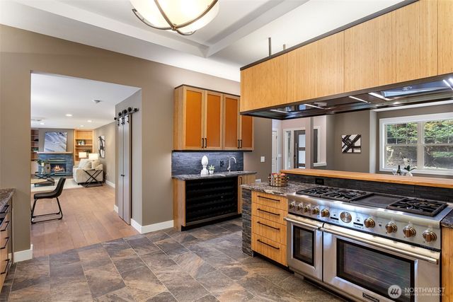16430 266th Avenue SE, Issaquah, WA 98027
