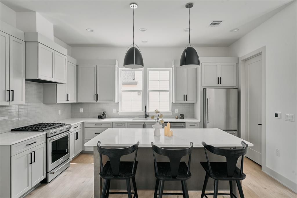 2209 Woodland Ave 803, Austin, TX 78741