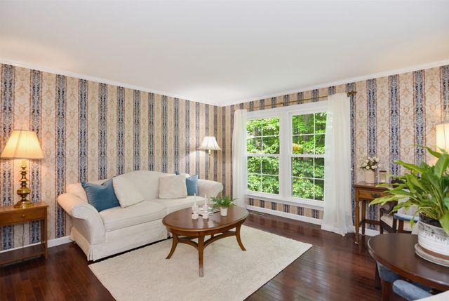 17 Olde English Road, Bedford, NH 03110