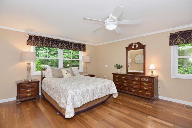 17 Olde English Road, Bedford, NH 03110
