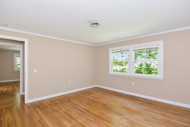 17 Olde English Road, Bedford, NH 03110