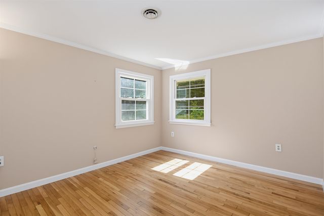 17 Olde English Road, Bedford, NH 03110