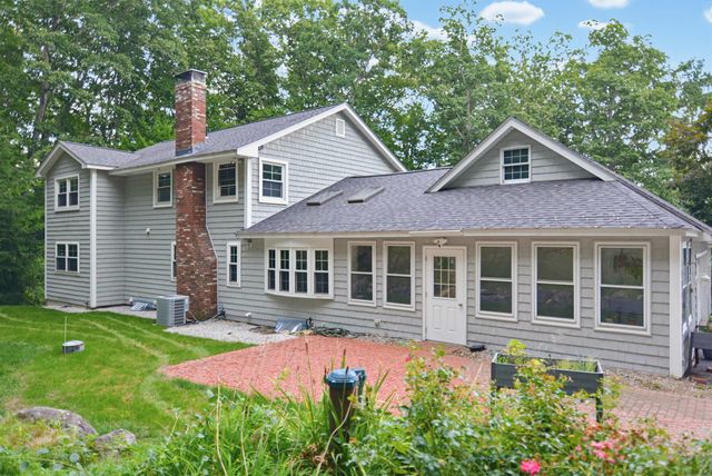 17 Olde English Road, Bedford, NH 03110